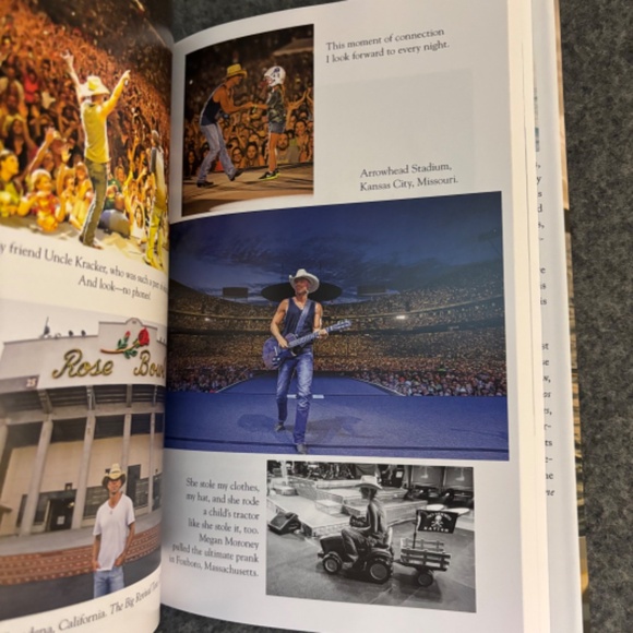KENNY CHESNEY Heart Life Music SIGNED New Book - Picture 9 of 9